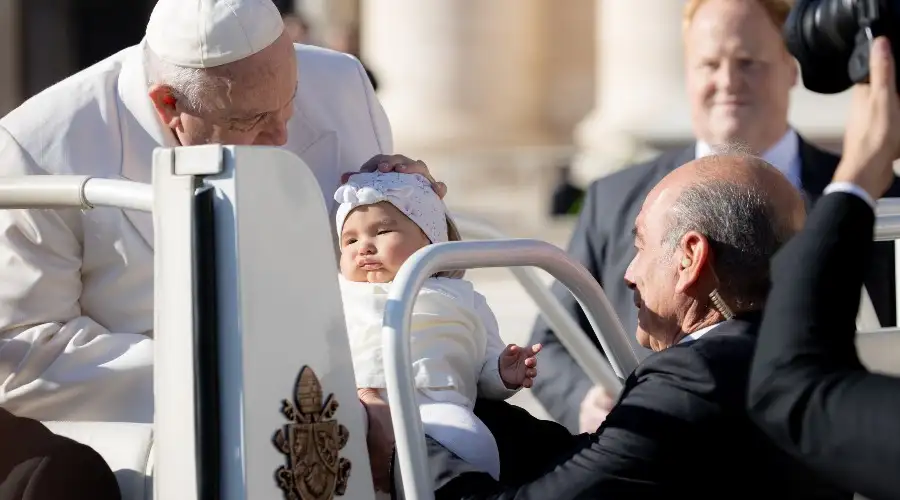 El Papa Francisco explica cómo conseguir que las escuelas católicas